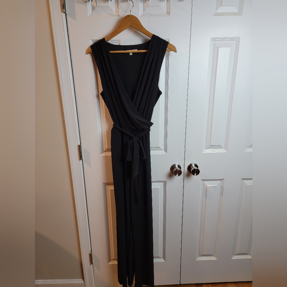 Annalee + Hope Black Sleeveless STRETCH Jumpsuit Size Large